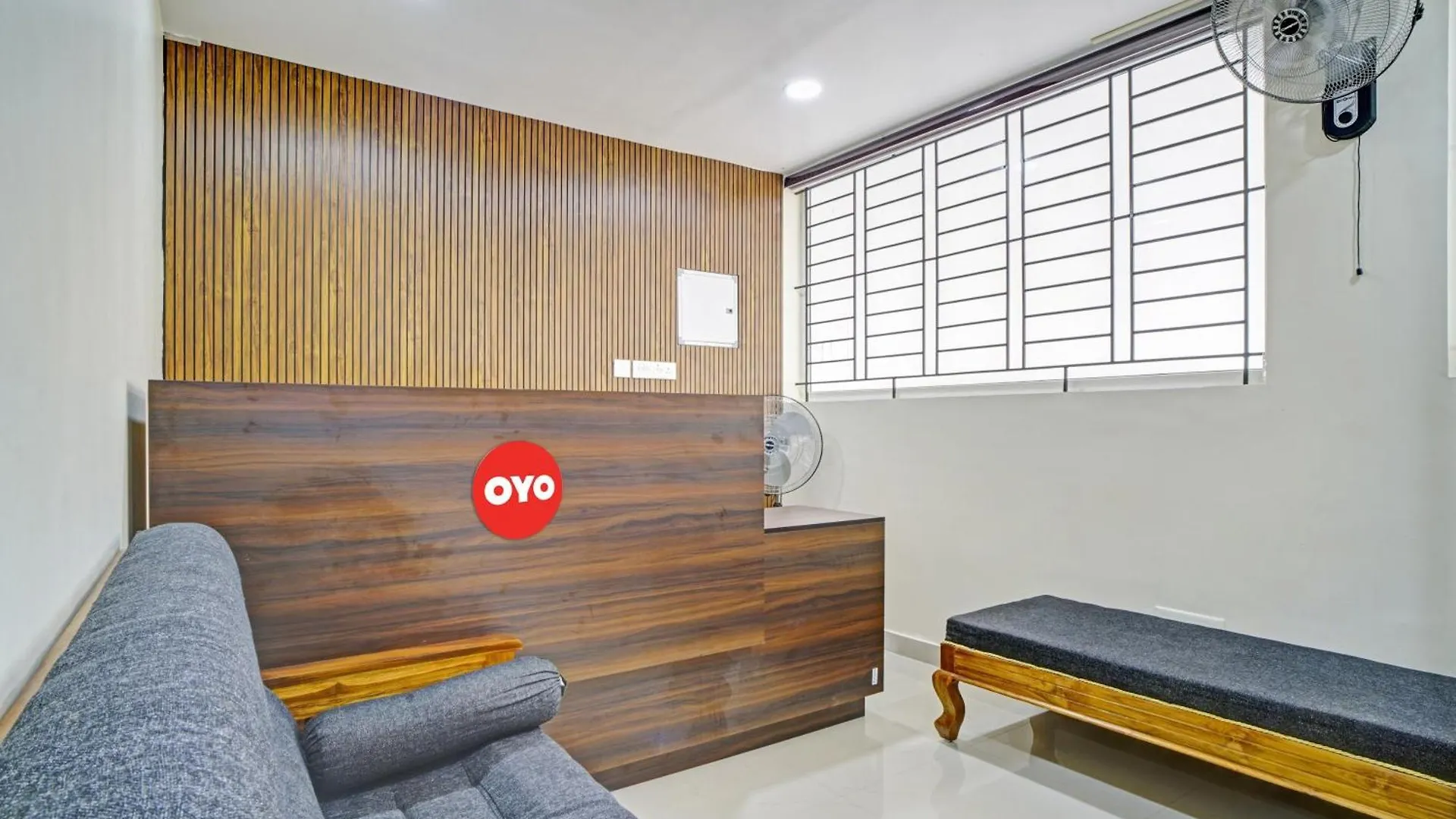 Hotel O Crystal Executive Suites Kochi