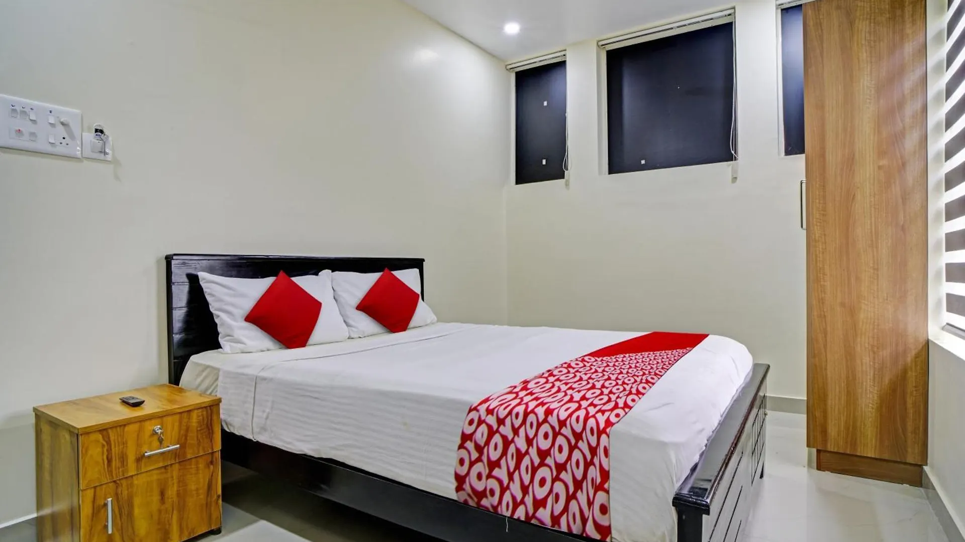****  Hotel O Crystal Executive Suites Kochi India